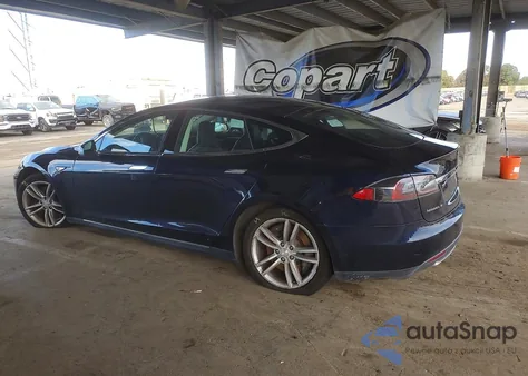 2014 Tesla Model S z USA, uszkodzony, nr VIN 5YJSA1S1XEFP34994
